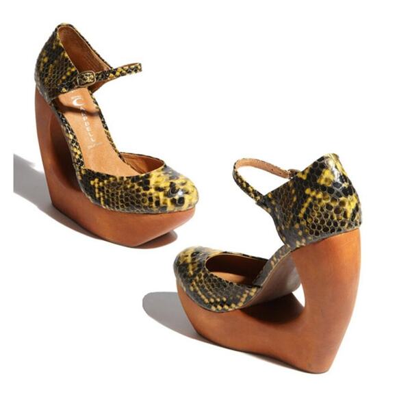 Jeffrey Campbell Rock Me Snakeprint Heels Size 7 - Picture 1 of 8